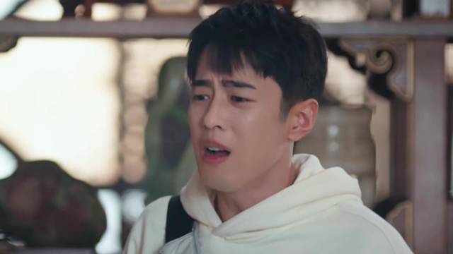 咱懂点规矩，时光电梯可不能乱来，小心把自己给整没了！