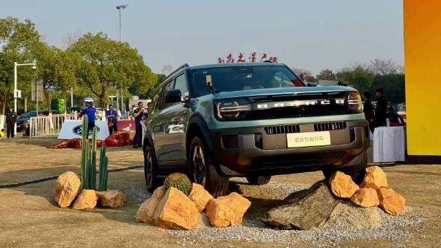 福特智趣烈马上市，五款配置售22.98万起