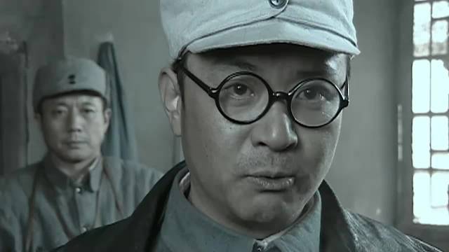 亮剑：李云龙当了几天被服厂厂长，如今被调独立团，带的福利亮了！