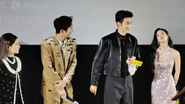 还原毕之手环开门名场面！至于开的是哪种门，请戳视频