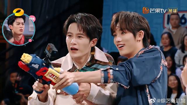 丁程鑫不愧是好六团反应最快的人，对抗李雪琴，不落下风！