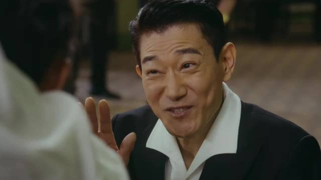 何贤能翻盘吗？腹背受敌、战友病危、外援失联，澳门命运悬一线 风与潮 任嘉伦