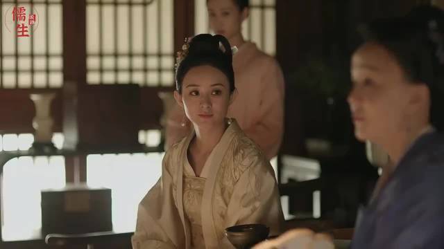 曼娘突然现身引猜测