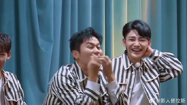 蒋龙太调皮了吧 换人时故意卡顿一下，把李晨都快吓死了！