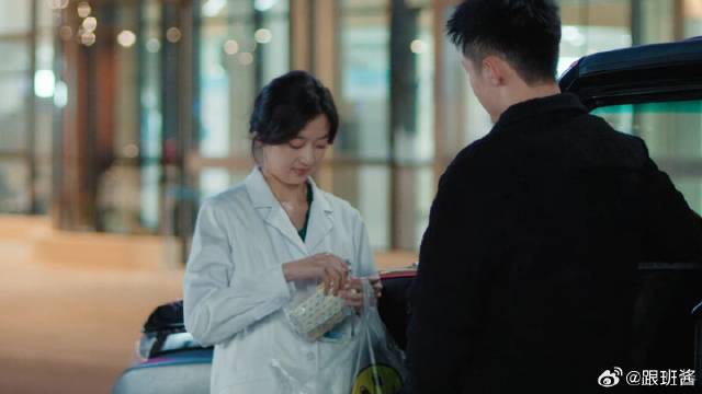 警察和医生太忙了，谈恋爱都得抽个空