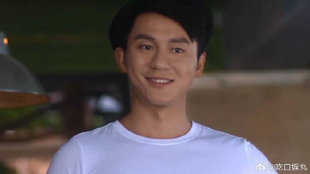 原来赵默笙的丑发型，是李晨剪出来的