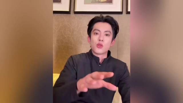 王鹤棣首次体验北方搓澡，直言太爽了