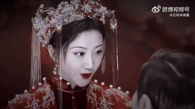 恋爱脑司藤，为了爱人换了名字又换了模样，却惨遭抛弃