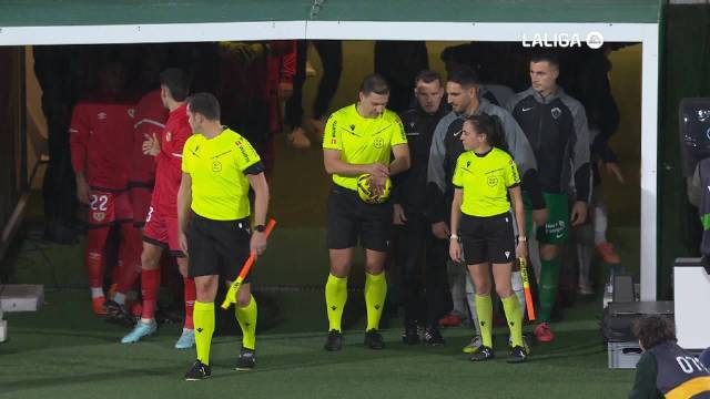 西甲第17轮埃尔切4-0大胜巴列卡诺，罗德里格斯传射建功