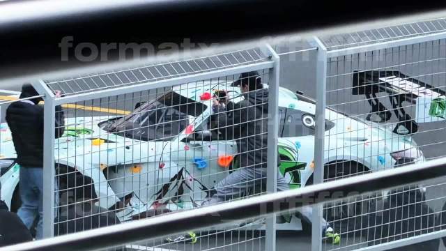 20251221 王一博上海练车化身摄影师路透合集 横版 饭拍： 来源水印