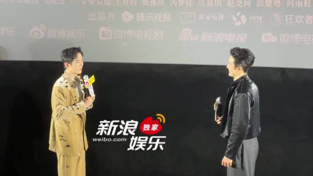 梁靖康：收古物，高伟光：打麦子？