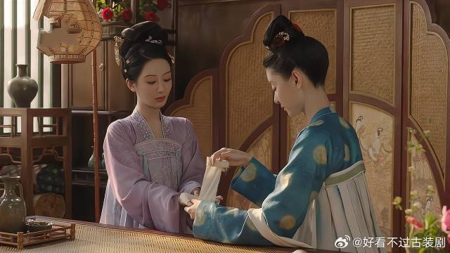 吕娘子吐槽傅对手，嫌他不管百姓死活，却被牡丹反驳