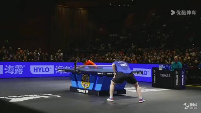 完全是抓地跑车