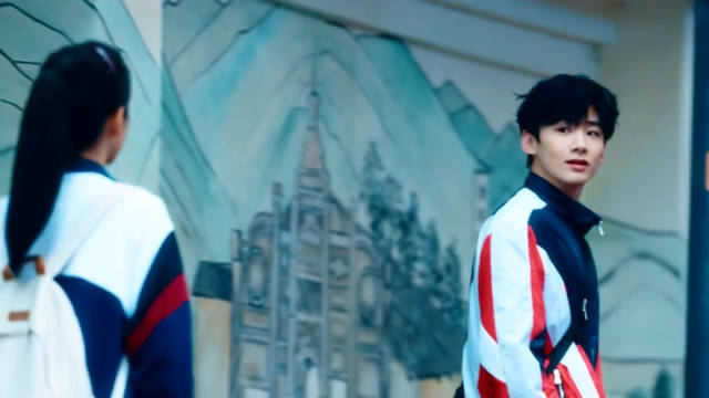 我早就跟你表白过了 在每一个躲闪的眼神里 难哄｜白敬亭｜章若楠