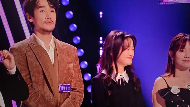 华晨宇导师力荐“遇泓羊”挺进八强，现场音浪翻涌，实力见证高光时刻