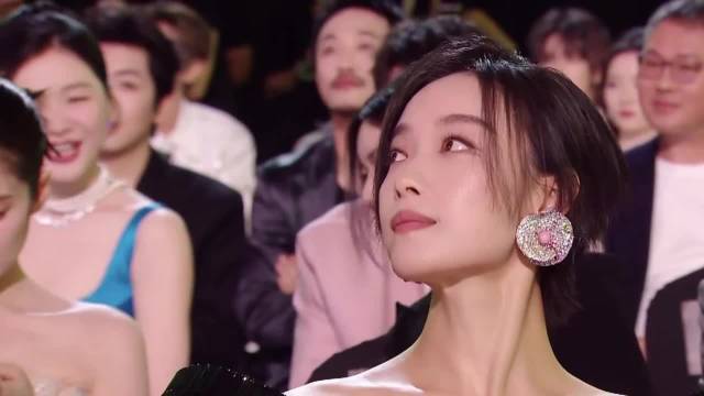 金靖对着陈妍希贴脸开大：你就是周柯宇的新姐姐