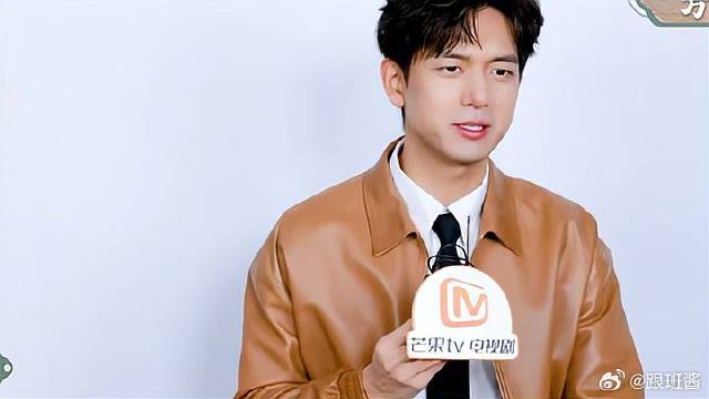 李现接受节目组采访，就把什么当宝藏，看他如何回答