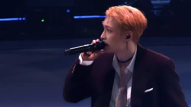 张艺兴亮相北京卫视跨年全球直播舞台