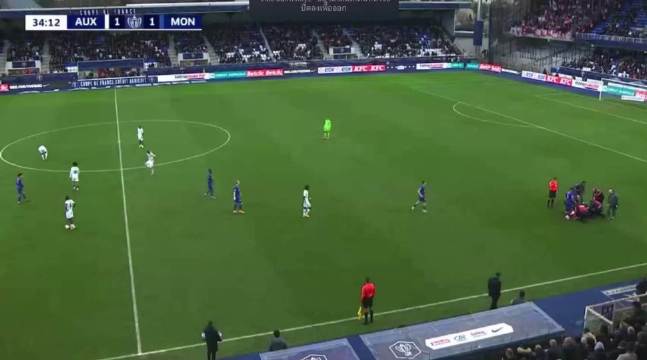 南野拓实欧塞尔战受伤离场，初步检查不乐观或无缘世界杯