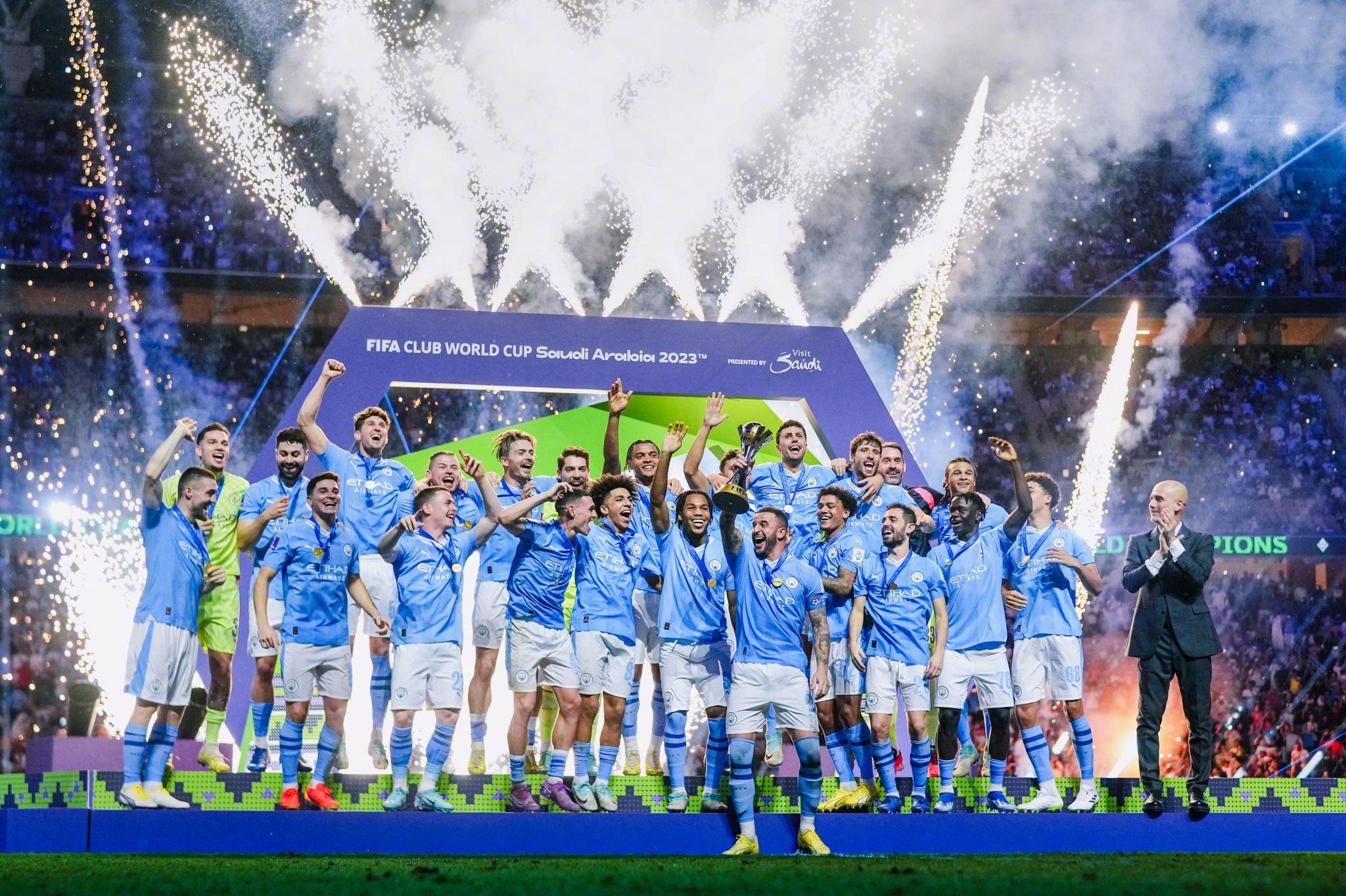 阿尔瓦雷斯两射一传助曼城4-0胜弗鲁米嫩塞首夺世俱杯