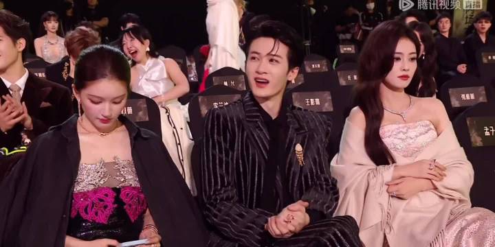 星光大赏赵露思白鹿鞠婧祎同框，鞠婧祎妆容惊艳