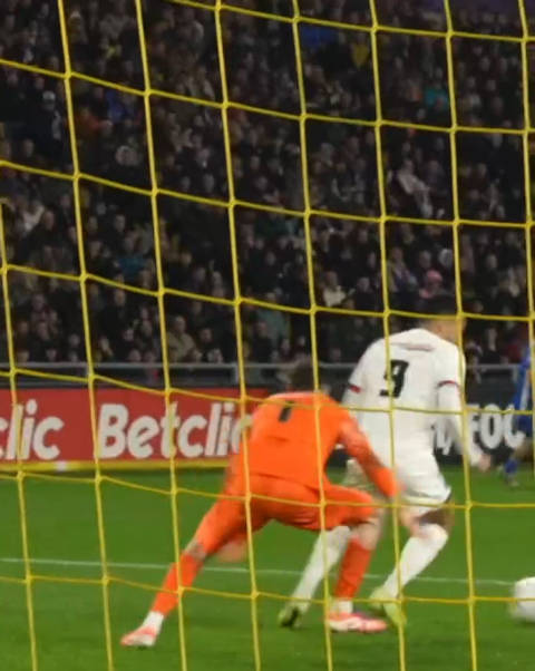 拉莫斯的梅开二度