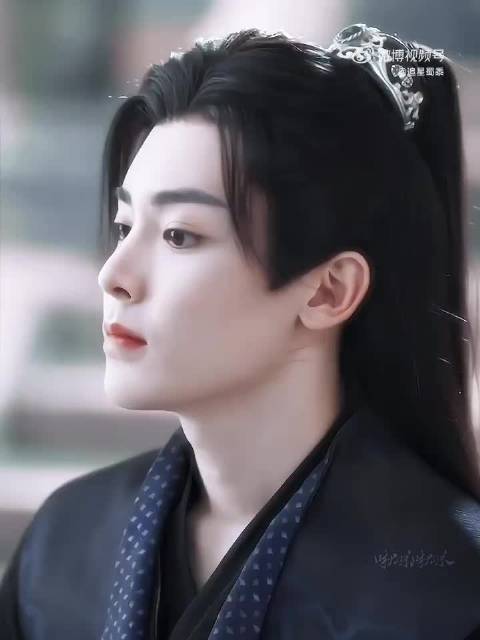 谁懂啊！侯明昊演妖君简直封神，从龙曜到红烨，每个都超绝