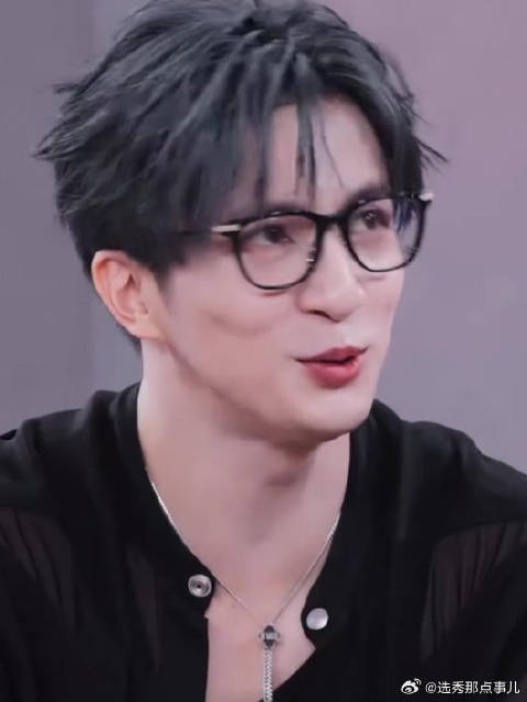 笑喷！薛之谦吐槽张靓颖不红，结果秒怂硬是圆了回来