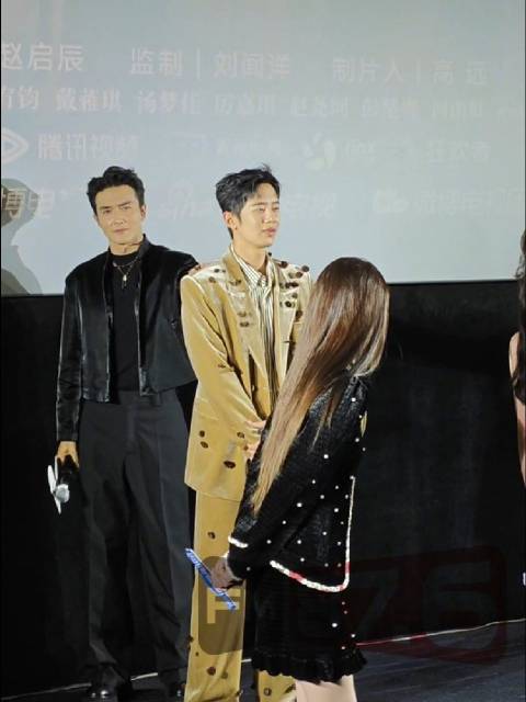 高伟光梁靖康还原哑舍开门名场面，四人抽象剧宣