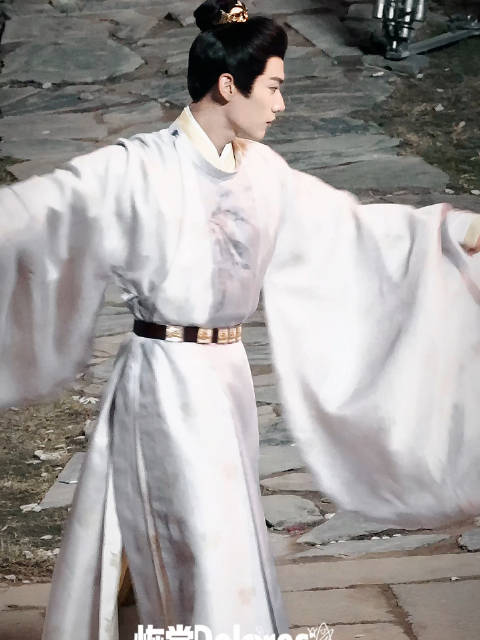 周柯宇张行简 个子高舞剑就是好看呢