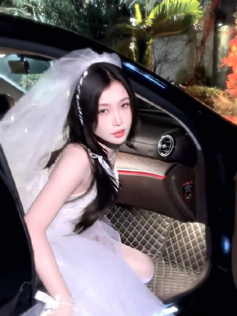 虞书欣何与共创婚纱视频宣布今晚结婚