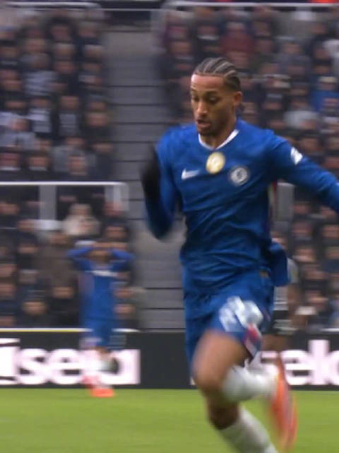 天赋异禀的巴西球员？你说哪一个？ 天赋溢出屏幕的教科书演示