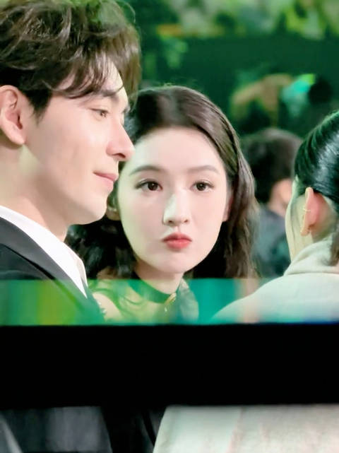 王玉雯星光大赏嘟嘴萌成啥样了都，想亲