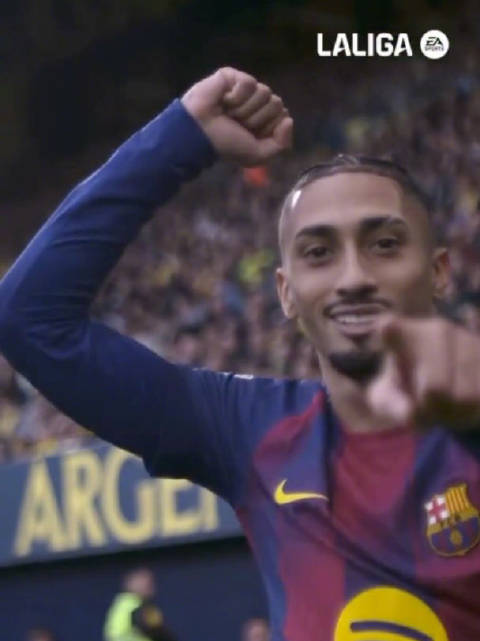 拉菲尼亚屡次挺身而出用精神鼓舞巴萨全队