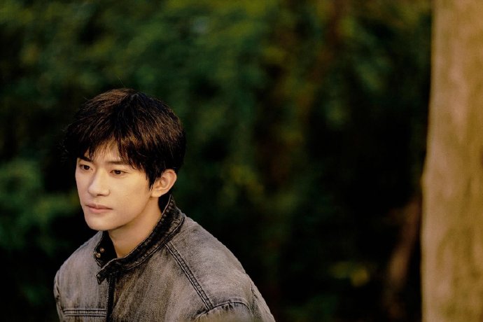 易烊千玺计划明年独自旅行寻求自我放空