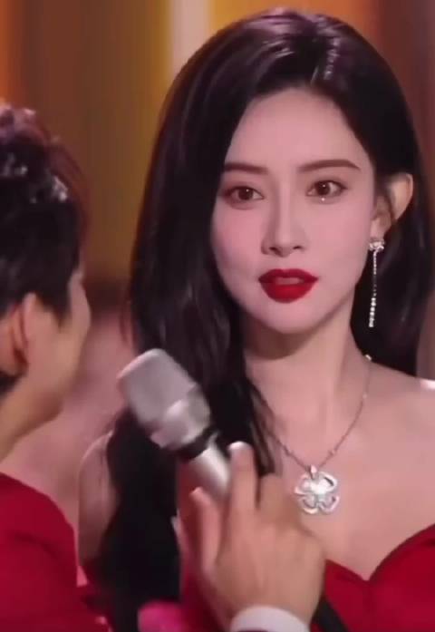 湖南卫视跨年首推竖屏直拍，时代少年团王嘉尔孟子义舞台亮相