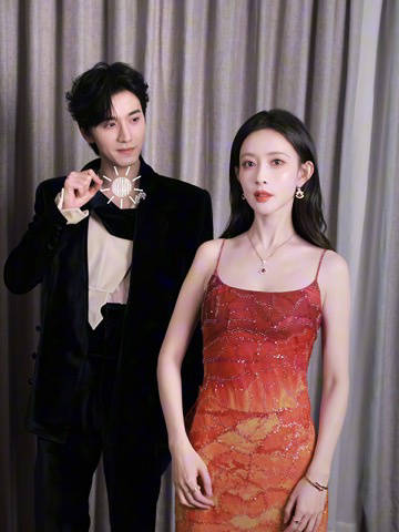 易飒孟子义王弘毅抖肩舞花絮笑翻现场