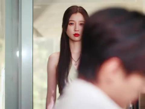 何与双轨靳朝演绎爱人重逢酸涩,暮暮掌控局面