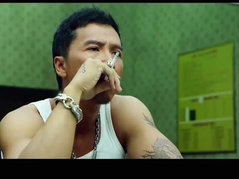 烟熏妆的魅力，复古的氛围让人沉醉