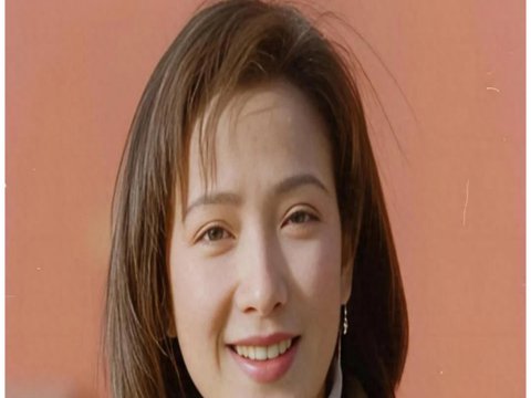 何晴24岁儿子现状：身高190cm很帅，和后妈有母子相，成妈妈骄傲