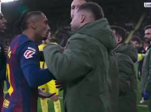 拉菲尼亚对比利亚雷亚尔球员暴力犯规亚马尔感到气愤