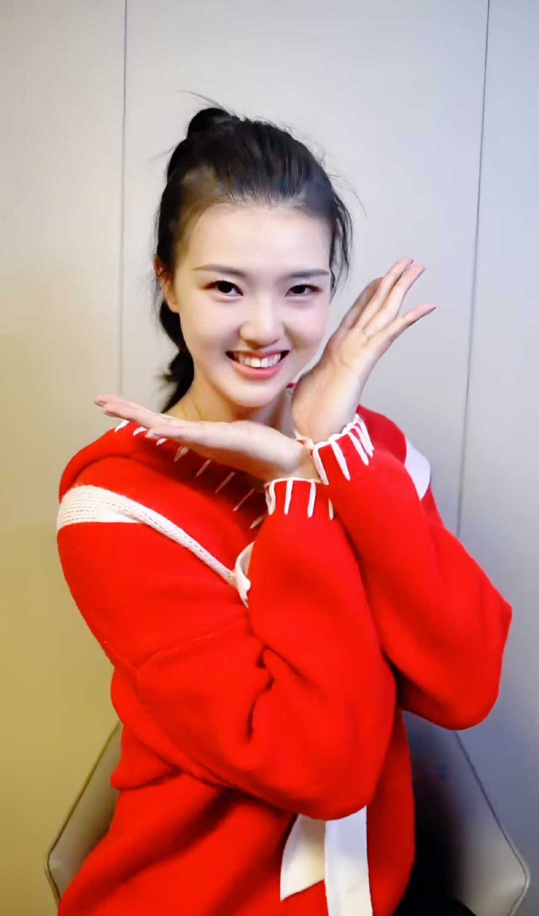 张常宁上任江苏女排助理教练并担任排球推荐官，她的多重身份将如何影响中国排球推广与江苏队新赛季？