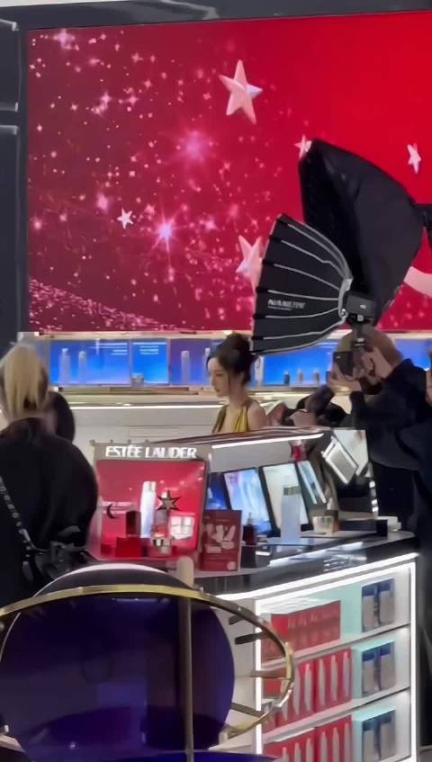 杨幂 今日活动现场直拍，有幂姐的地方每次都能惊艳全场