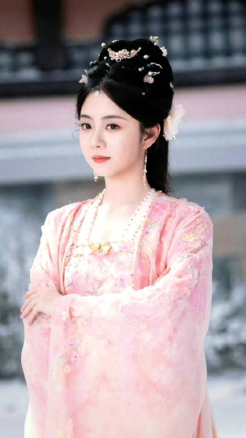 谭松韵新剧《逍遥》定档，年底连轴转筹备见面会