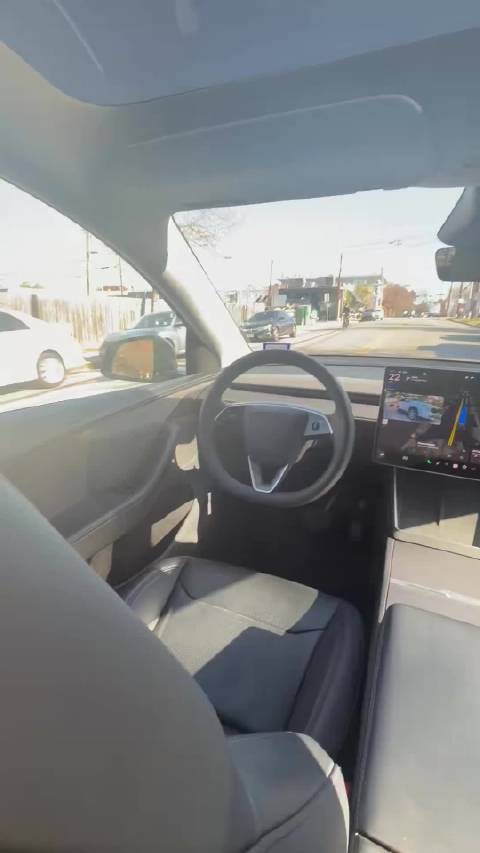 视频：特斯拉Model Y展示FSD无人驾驶视角引热议