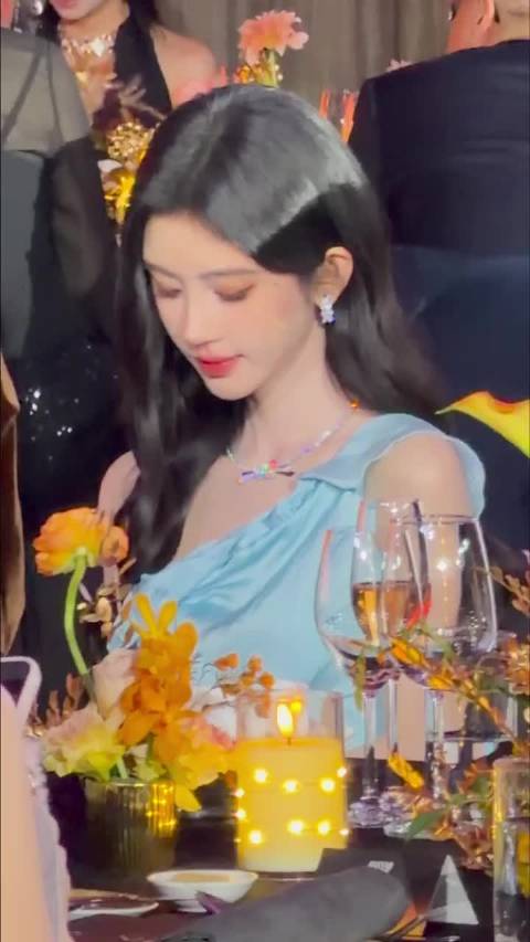 啊啊啊这个鞠婧祎这两天杀疯了吧 完全艳压群芳