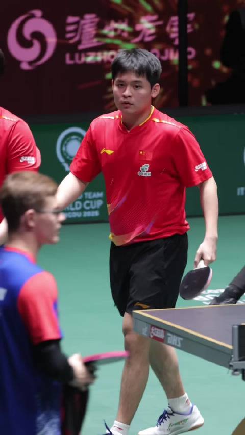 点头 执行 拍手 下班 混团世界杯