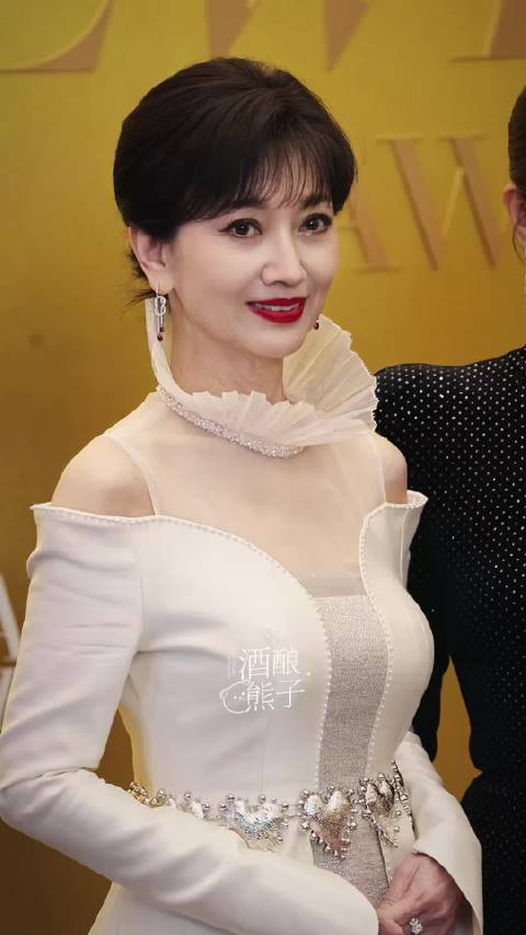 赵雅芝 优雅永不过时……太有气质了