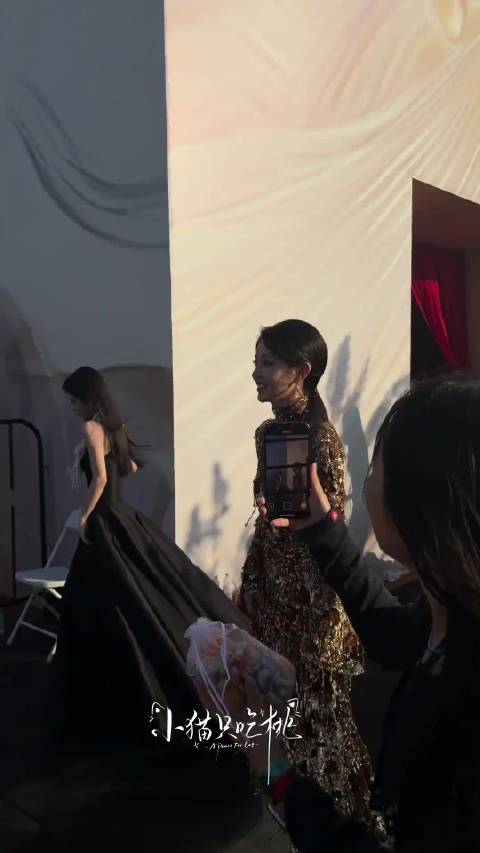 原来我们田儿鞠儿星光大赏后台结束出来还有后续