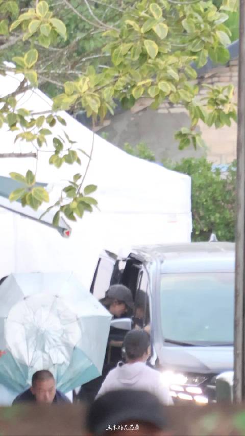 发一个远远糊糊的下班 chase陈俺舍不得你